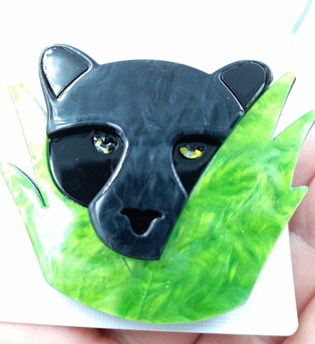 Modern handmade brooch - 3d,