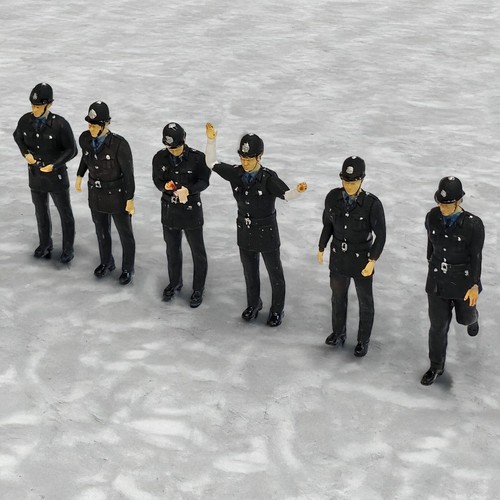 Fg32 1960s policemen figures - fg32,