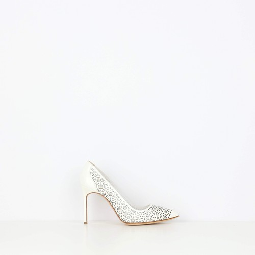 Manolo blahnik white heels - manolo,