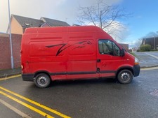 3.5 tone horse box Renault