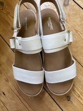 Ladies Rockport Size 6 White