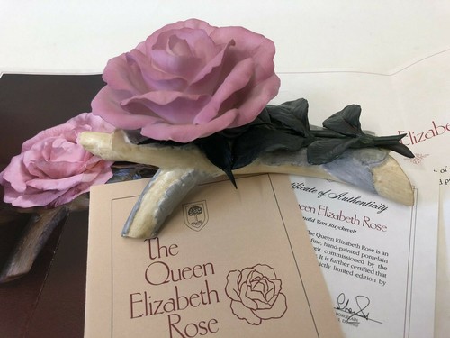 The queen elizabeth - elizabeth, hand