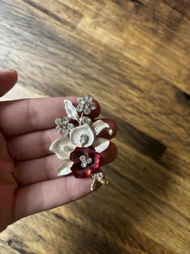 Vintage style enamel floral - enamel,