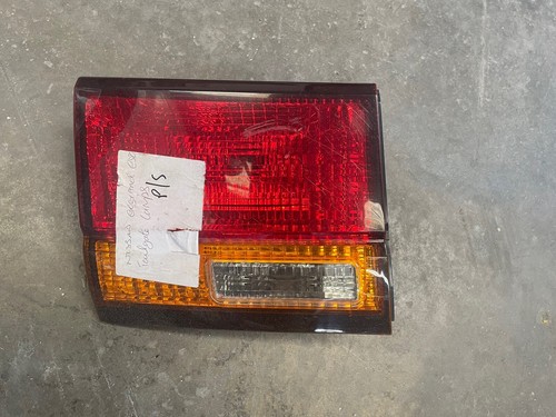 Nissan elgrand e50 tailgate - nissan,