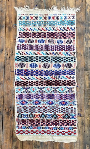 Handmade small moroccan kilim - small,