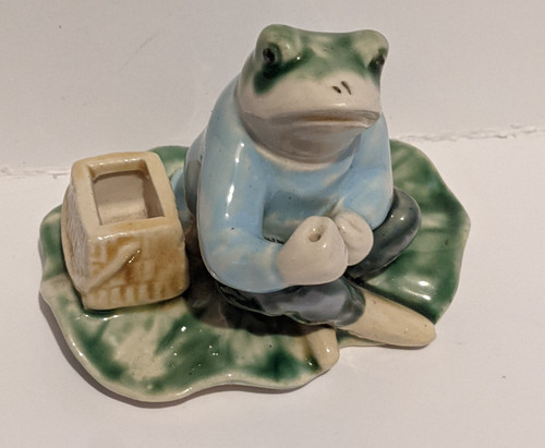 Fishing frog lily - fishing, on