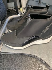 Ladies pavers Black Ankle Boot