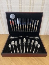 GEORGE BUTLER ASHBERRY COLLECTION, HARLEY PATTERN CANTEEN OF CUTLERY