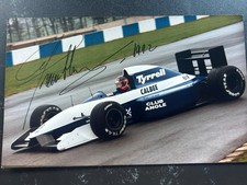 Signed 8x6 photo Olivier Grouillard Tyrrell 020B Ilmor  Formula One 1992