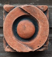 Victorian decorative brick copy antiqued terracotta wall tile "Circle"  15cm sq.