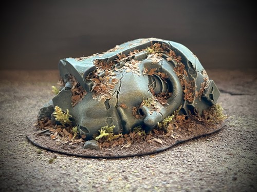 Amon hen fallen head - fallen, statue