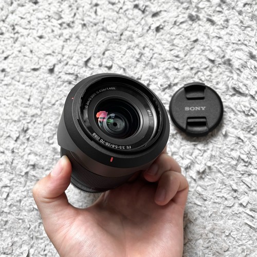 Sony 70mm 5 6 - 28-70mm, f3.5-5.6