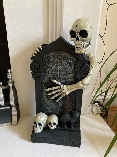 Skeleton rip gravestone - skeleton, with