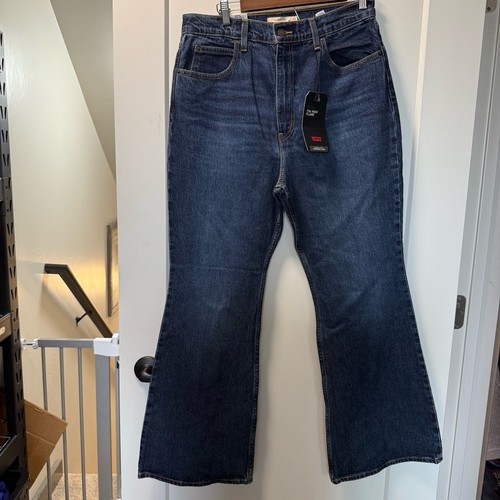 Nwt levi high rise - 70's,
