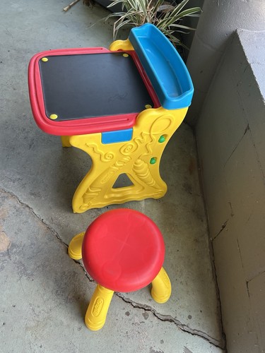 Crayola kids art easel with - crayola,