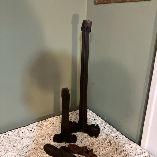 Antique cast iron cobbler - antique,