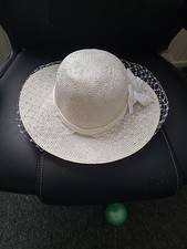 Kangol Style Wumens Hat