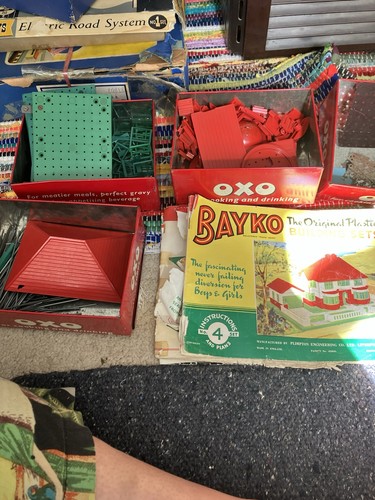 Bayko play building set - bayko,