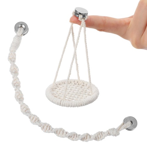 Jumping spider rope bridge - jumping,
