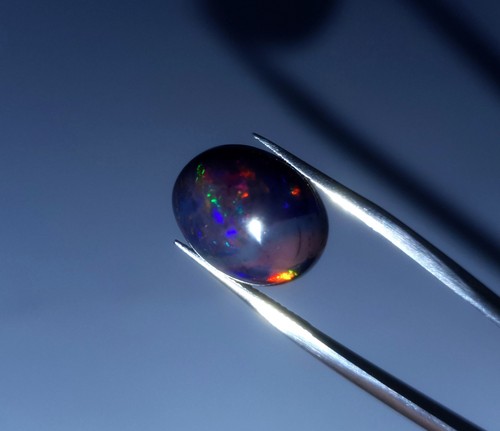 700 carats natural black - 5.700,