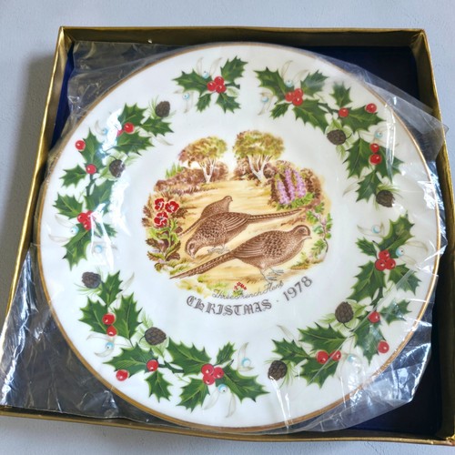 Royal grafton christmas plate - royal,