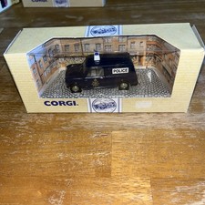 CORGI CLASSIC VEHICLES MORRIS