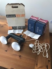 VINTAGE DIXONS MOVIE LIGHT BAR C/w 2 x THORN ATLAS REFLECTOR PHOTOFLOOD LAMPS