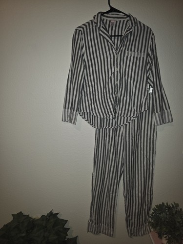 Nwot victoria secret - victoria's,