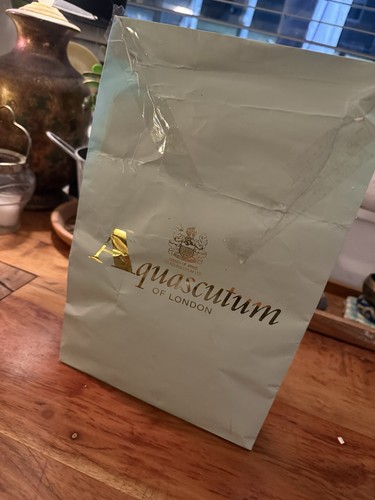 Aquascutum vintage scarf 100 - vintage, 100%
