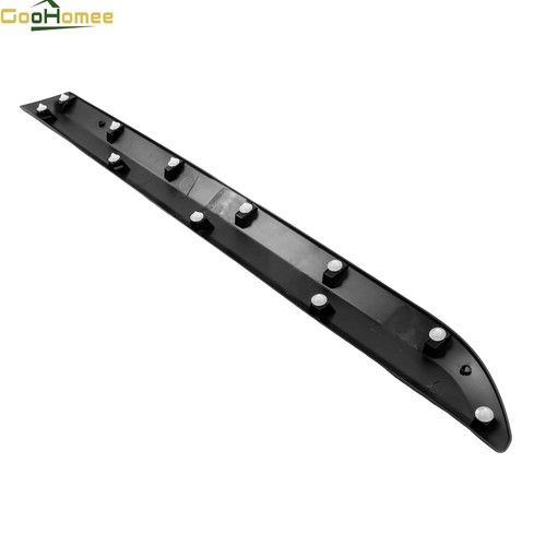 Right side door moulding - side,