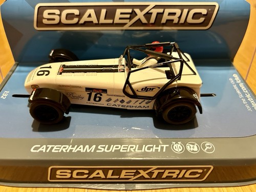 New scalextric c3723 caterham - scalextric,