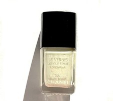 Chanel le vernis nail color