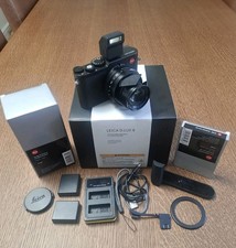 Leica D-Lux 8  + Leica  grip