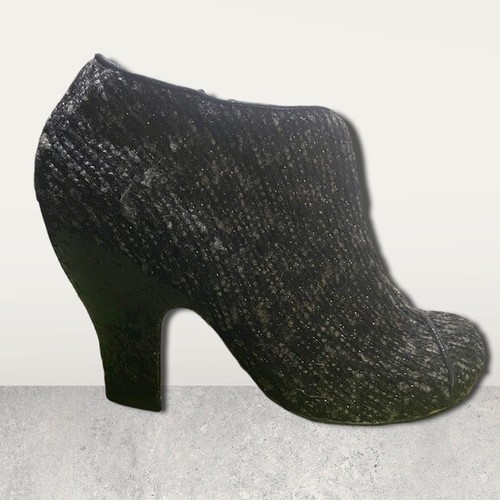 Mutiny irregular choice - by,