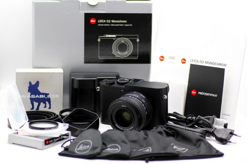Almost unused leica q2 - [almost, unused]