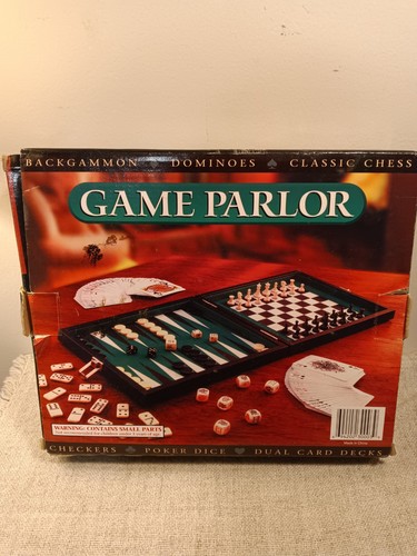 Game parlor - parlor, board