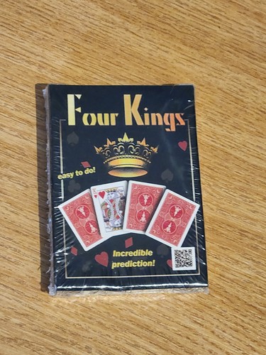 Closeup card magic - closeup,