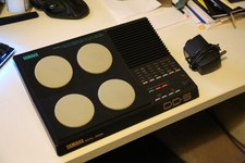 Yamaha DD5 DD-5 drum machine digital drums with drumsticks & power supply