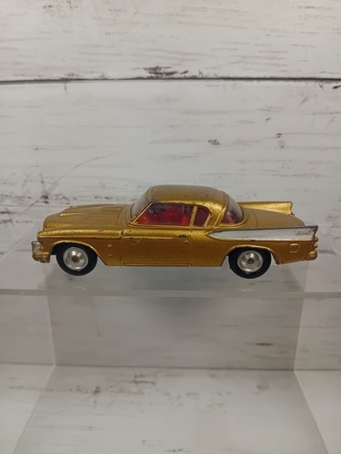 Corgi toys 211s studebaker - toys,
