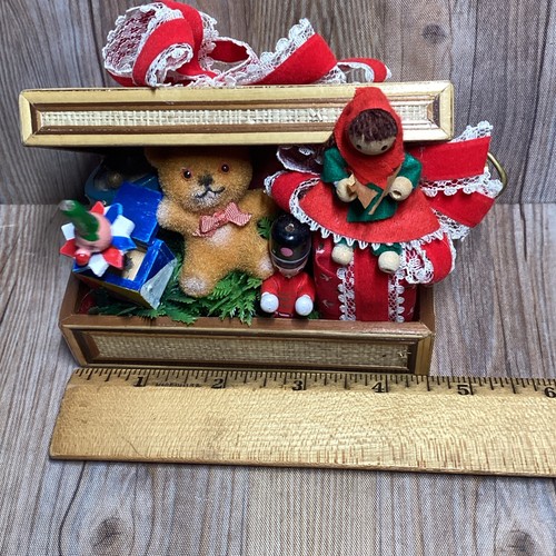 Adorable christmas toy - christmas, chest