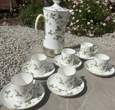 Wedgwood Wild Strawberry Bone