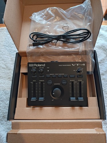 Roland voice transformer - vt-4,