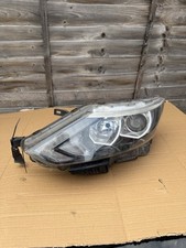 Nissan Qashqai J11 Headlight