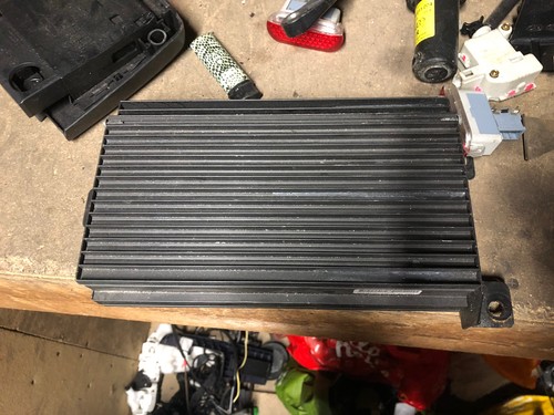 Jeep grand cherokee stereo amp - grand,