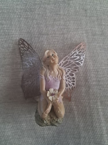 Kneeling fairy figurine 9cm - kneeling,