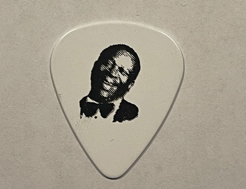 King guitar pick - king, world