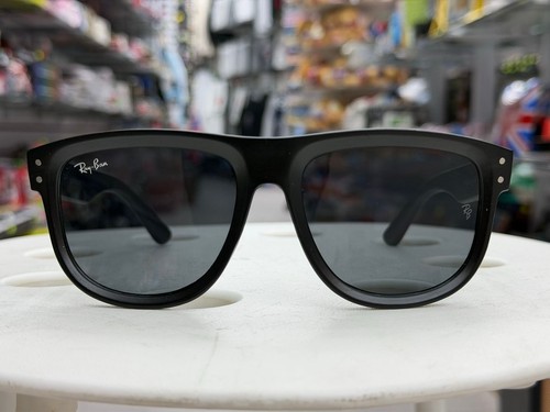 Ray-Ban