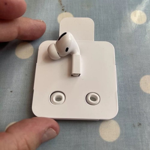 Apple airpod pro 1st - apple,