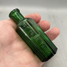 LOVELY GREEN GLASS VICTORIAN