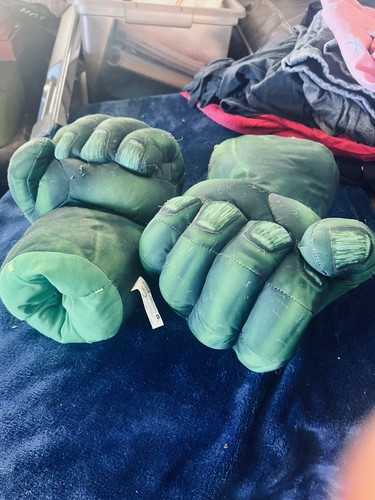 2008 hulk plush smash hands - hulk,